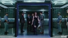 建议不要吃饭看，迄今为止看过最惊险动作片，经典火爆至极